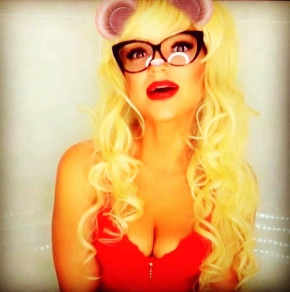 INSTAGRAM & TWITTER @realnevminoze photo