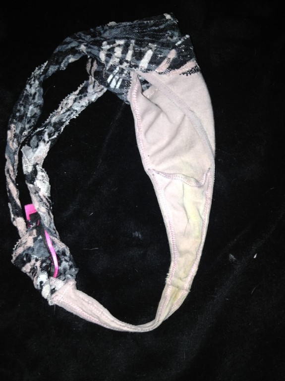 ROOMMATES DIRTY THONGS!!