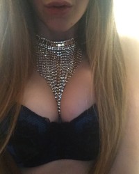 Wanna fuck Mylie ? photo