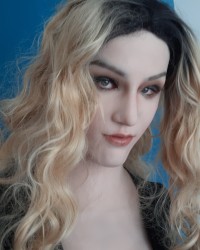 Tamara in her day normal wear photo