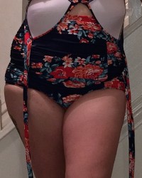 Pictures to start, Hand jobs, tits, pussy, ass, modeling, outdoors photo