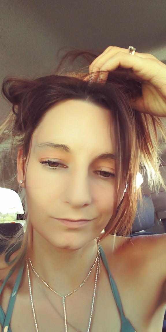 Cum play with my tits and my ass .