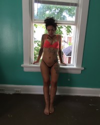 WATCH MY PREMIUM VIDEOS ITS ONLY GOING TO GET SEXIER photo