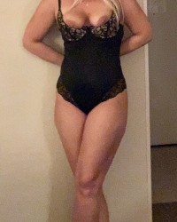 Sexy Hotel Mom photo