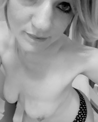 Sexymommysondra photo