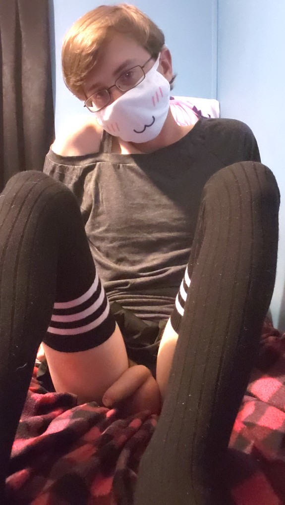 Needing a cuddle buddy :3