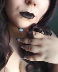 Big Tiddy Goth Gf photo