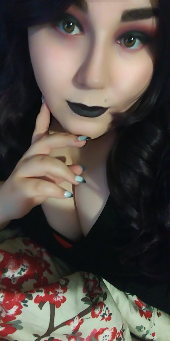 Big Tiddy Goth Gf