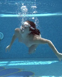 Jessica Lincoln Pt.1 UnderWaterShow photo