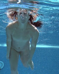 Jessica Lincoln Pt.1 UnderWaterShow photo