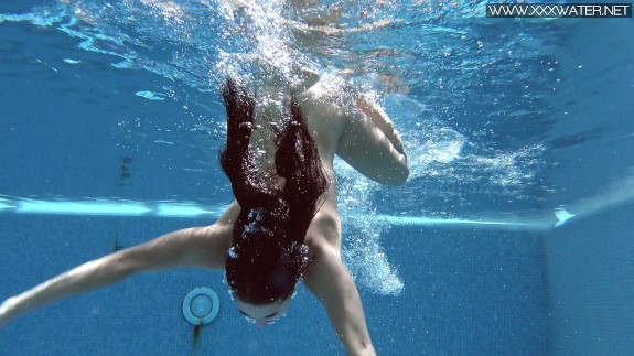 Jessica Lincoln Pt.1 UnderWaterShow