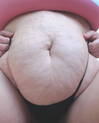 Pudgy PornHub Princess photo