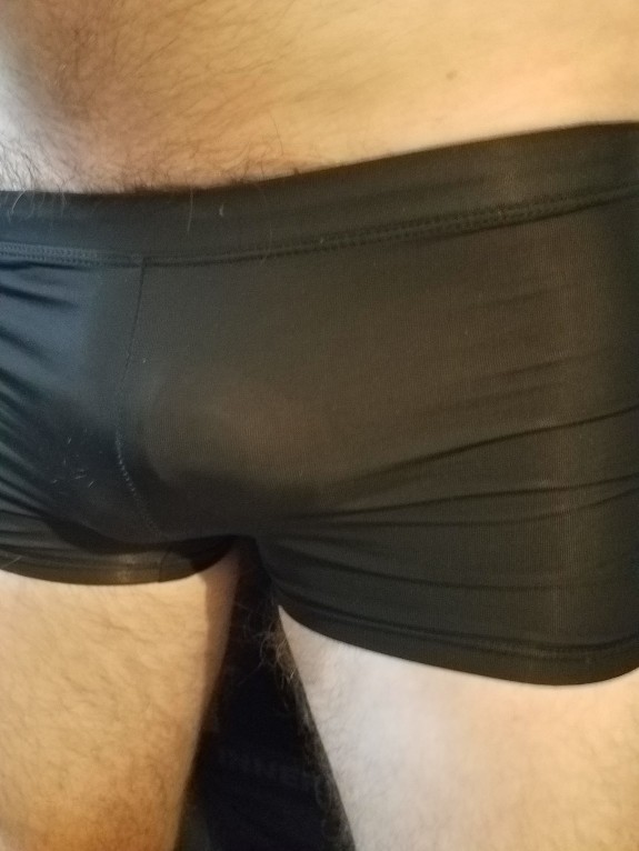 Cock looks good in spandex