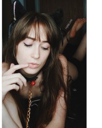 Teen HyliaLove Kitten photo