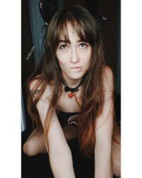 Teen HyliaLove Kitten photo