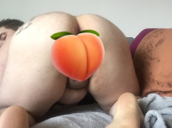 Subscribe to my patreon for the uncensored version :)