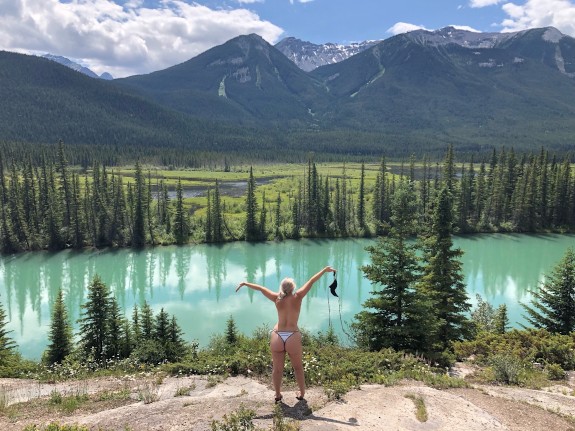 Tits Out for the Rockies