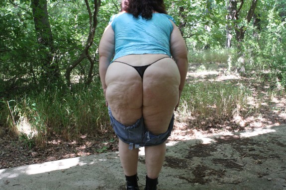 BBW walking the nature center in Texas clothed and nude