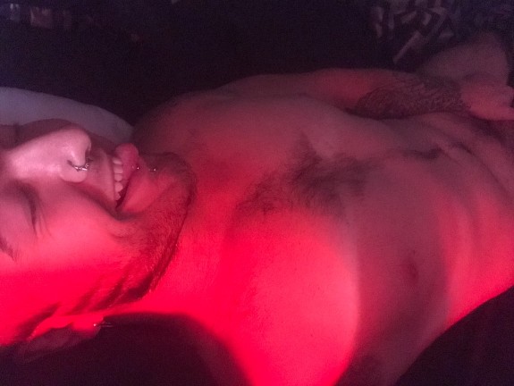 Some nudes for you hungry sluts 