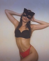 Mystery Girl photo