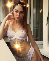 Mystery Girl photo