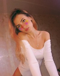 Mystery Girl photo