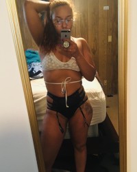 Sexy shake photo
