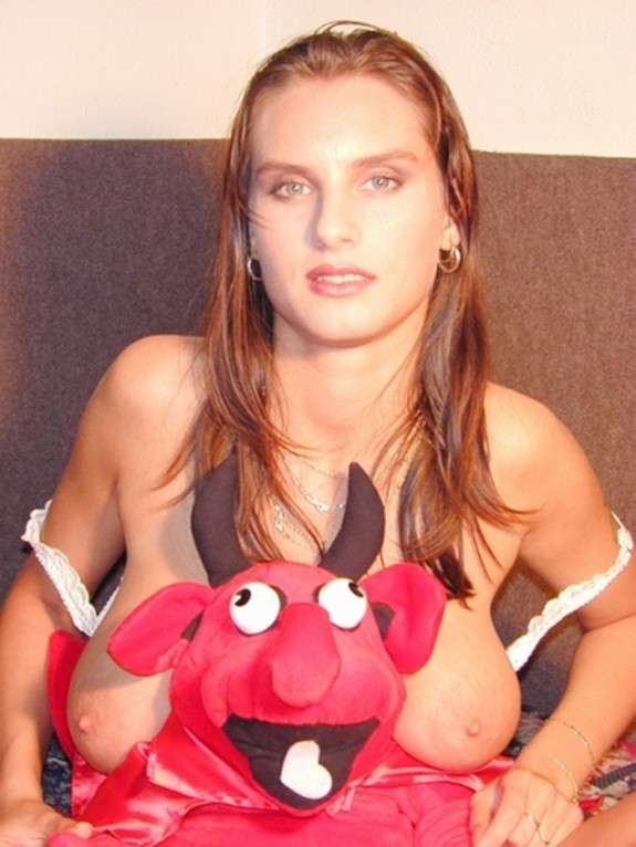 SBM 038 - Busty Dolly