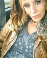 Wanted to share my sexy back. photo