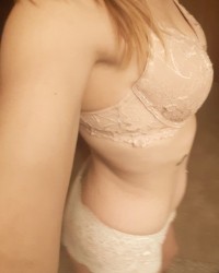 Wanted to share my sexy back. photo