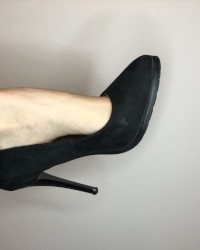 kelly_feet sexy girl show shoes and sweaty feet photo