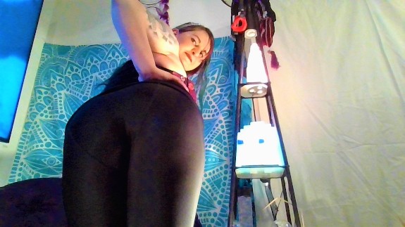 Join fanclub see whats under my Yoga pants& lingerie Ass worship 170+pics