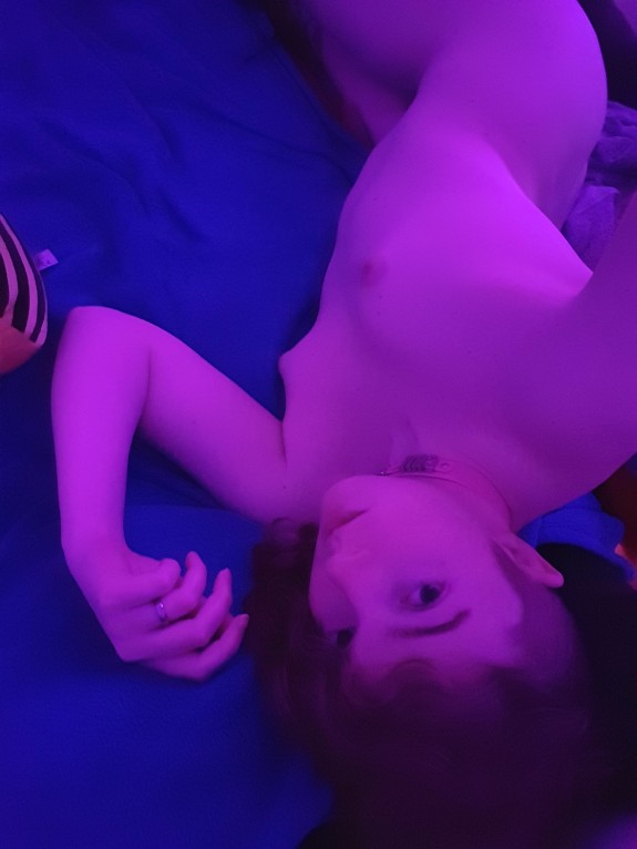 Kimi Selfies And Lewds