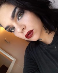 Professional and amateur pictures photo