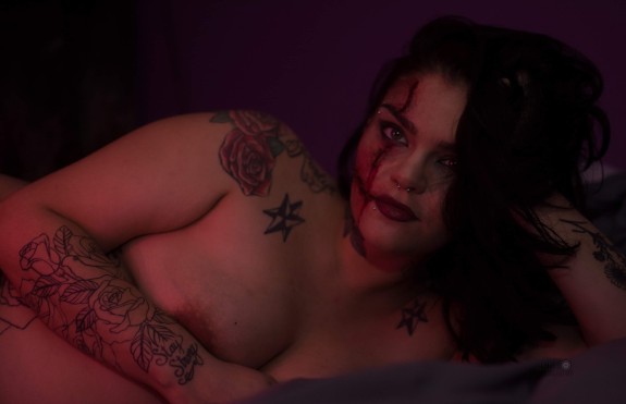 Professional and amateur pictures