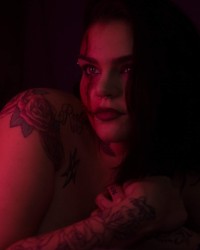 Professional and amateur pictures photo