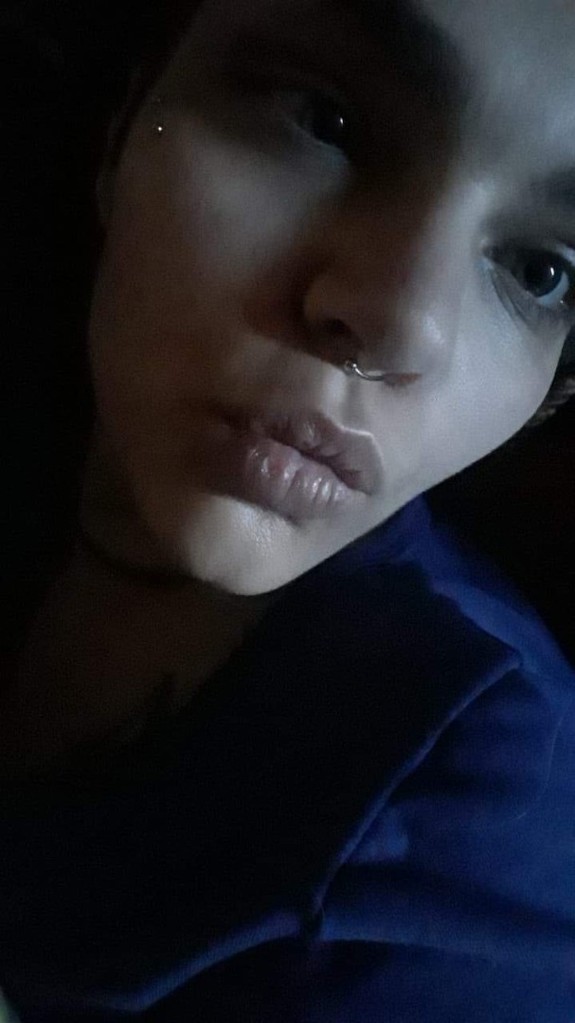 Professional and amateur pictures