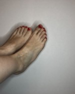 my feet and red nails