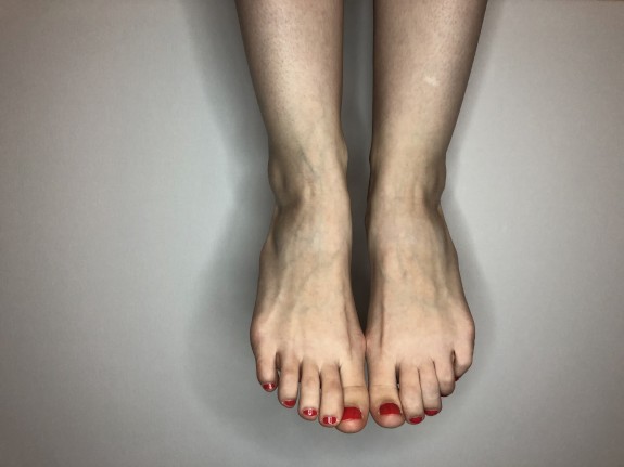my feet and red nails