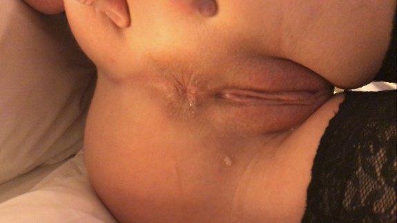 Tongue my asshole n pussy then fuck them both??