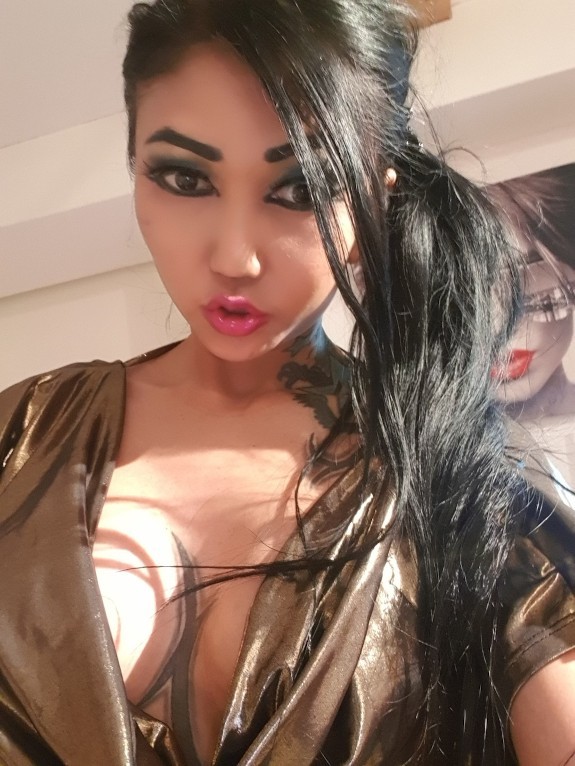 I Am Kim XXX