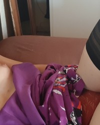 Live-in hottie photo