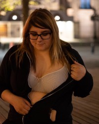 Public/foot fetish photo