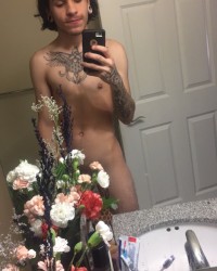 Ari's nudes photo