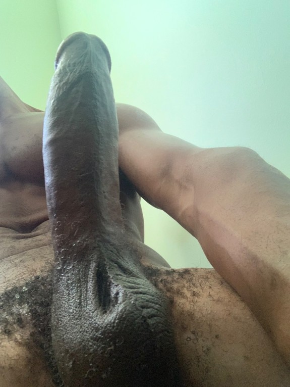 Worship this big dick Mrs32G.. you deserve it