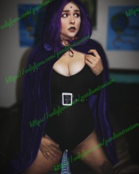 Raven cosplay photo