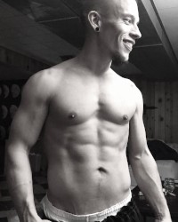 06/2020 Abs and a thick cock photo