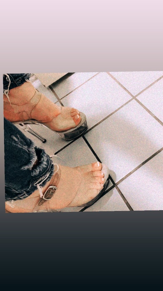pretty chubby feet for fetish work