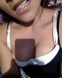 El quería jugar FreeFire, yo quería que jugara conmigo y mi pechos... photo