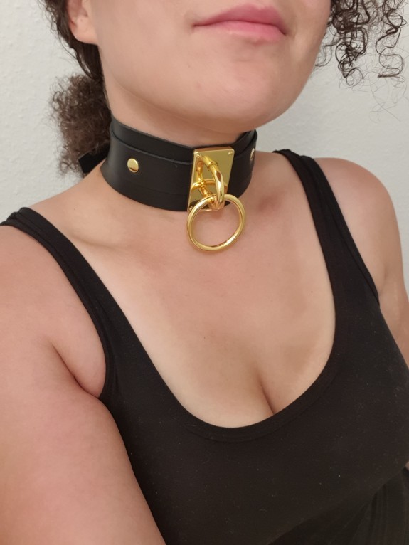 LINGERIE WITH COLLAR